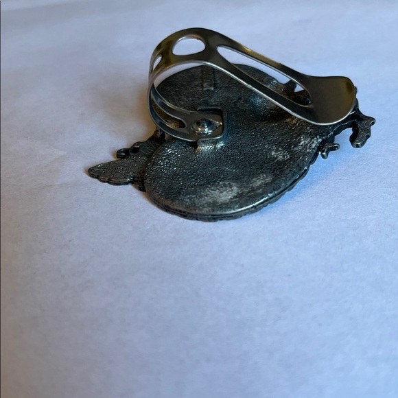 Camco Friend Travel Safety auto visor clip or could be scarf pin. - Picture 3 of 5